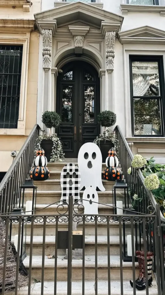 Outdoor Halloween Decor