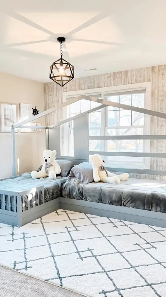 Side-by-Side vs. L-Shaped Bed Placement