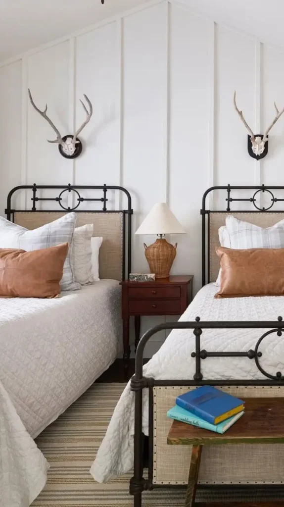 Traditional Twin Bedroom