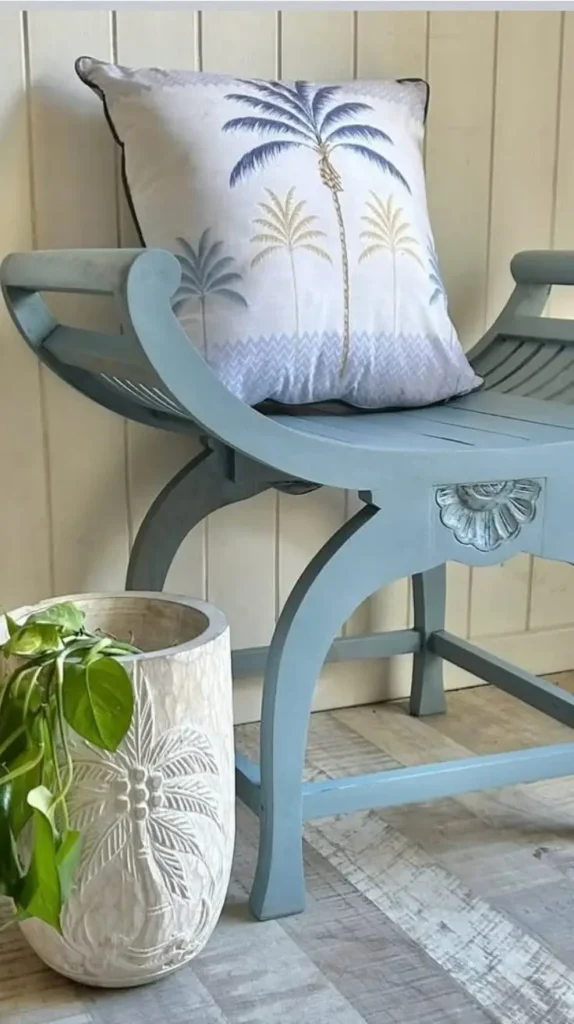 Small Front Porch Upcycled Furnitures