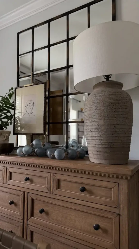 Bedroom Dresser Decor Table lamps