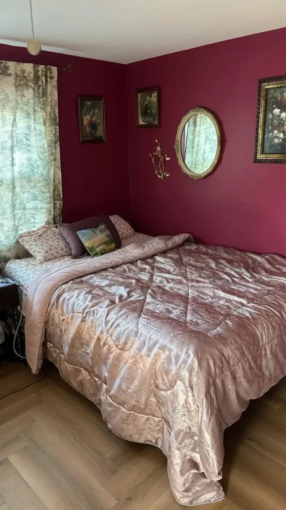 Garnet Glamour for a Cozy and Rich Feel Garnet Glamour for a Cozy and Rich Feel