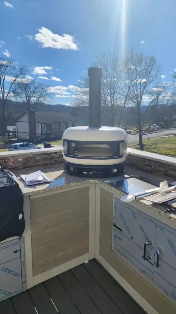 Outdoor Kitchen with Pizza Oven Outdoor Kitchen with Pizza Oven