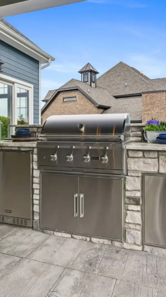 Rustic Stone Outdoor Kitchen Rustic Stone Outdoor Kitchen