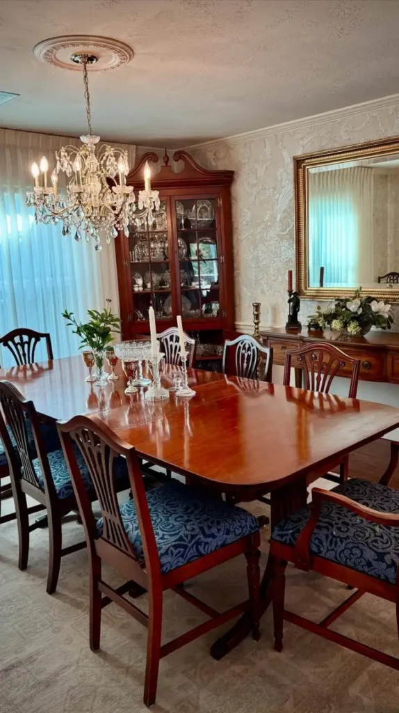 Dining Room Classic Wooden Table Dining Room Classic Wooden Table