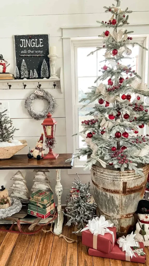 Farmhouse Christmas Tree with Natural Decor
