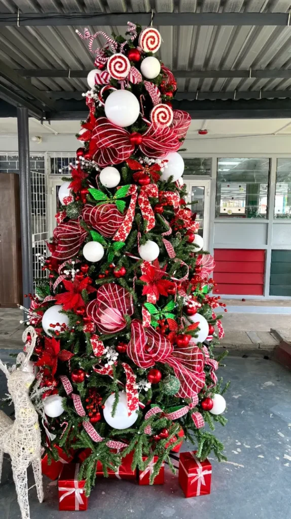 Traditional Green and Red Christmas Tree Traditional Green and Red Christmas Tree