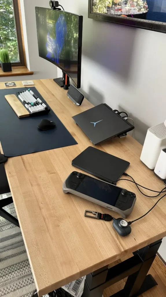 Desk Organization Charging Station