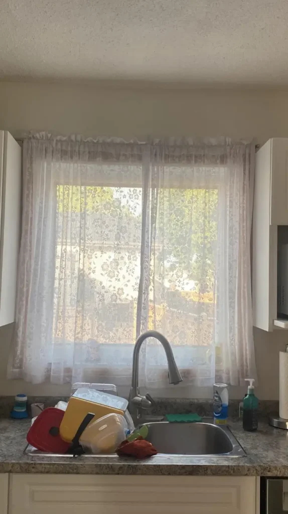 Kitchen Window Decor Ideas 