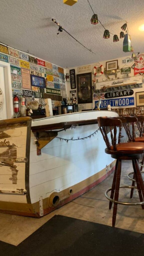 Must See Garage Bar Ideas