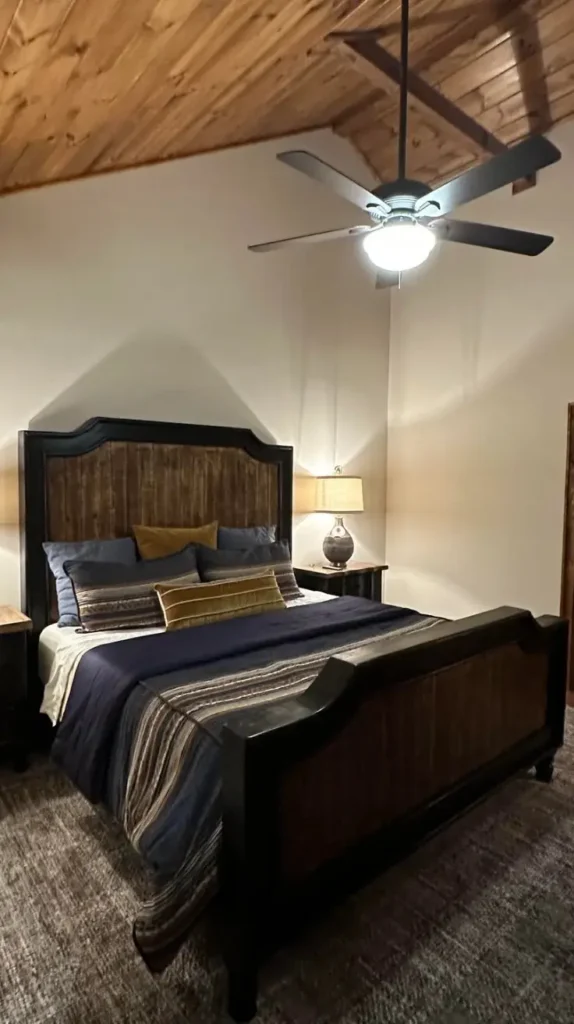 Cabin Decor Ideas to Create a Warm, Rustic, and Cozy Retreat

