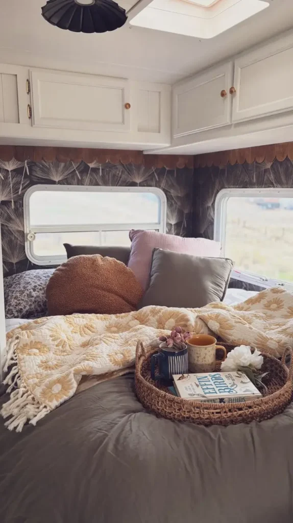 Cute Camper Decorating Ideas