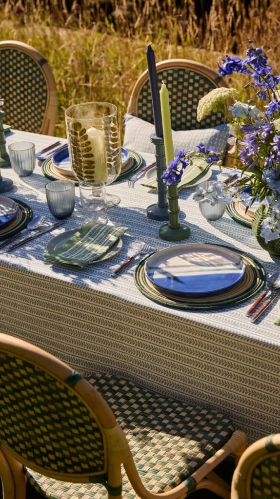 Outdoor Table Decor Ideas